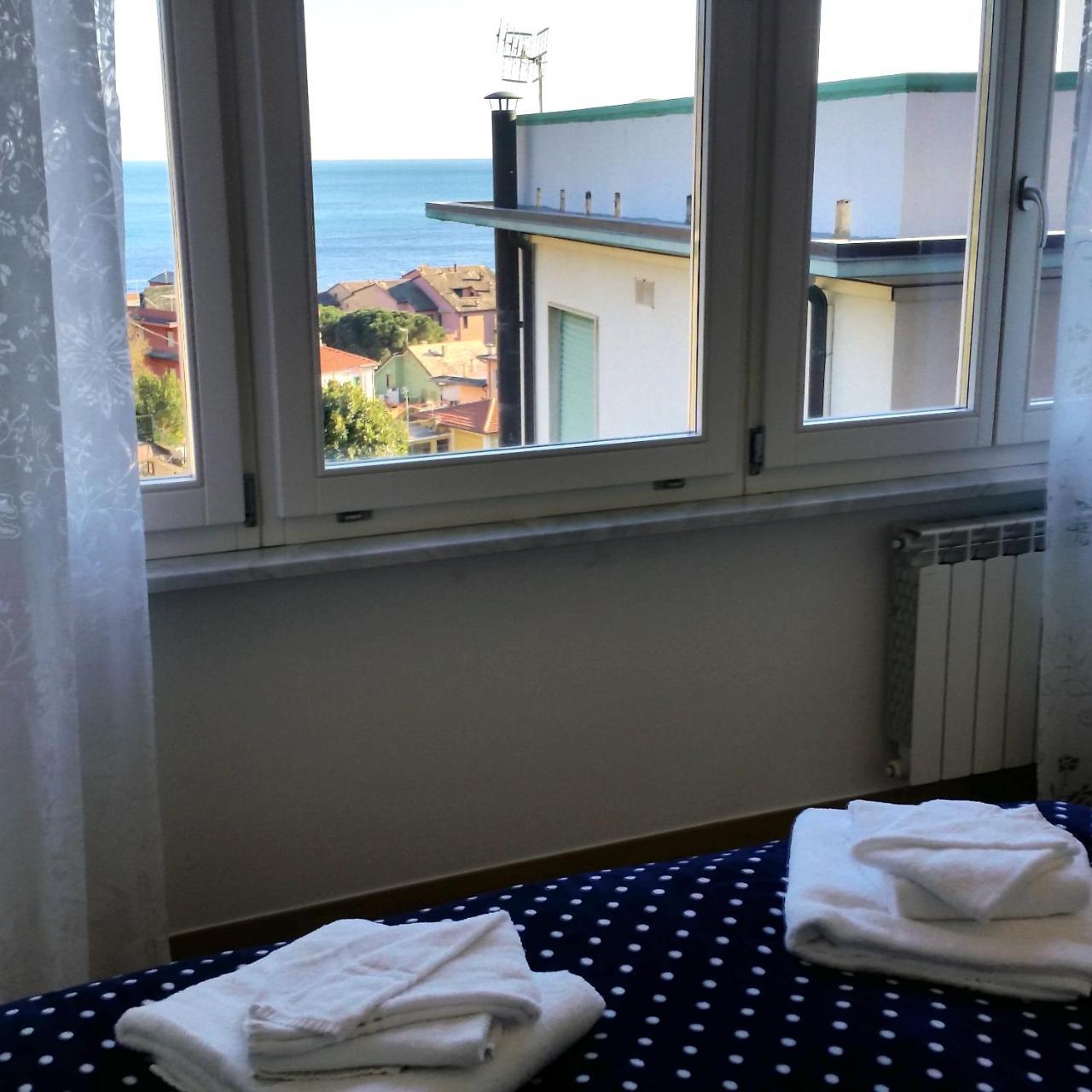 Stunning Seaview Apartment Monterosso al Mare Bagian luar foto