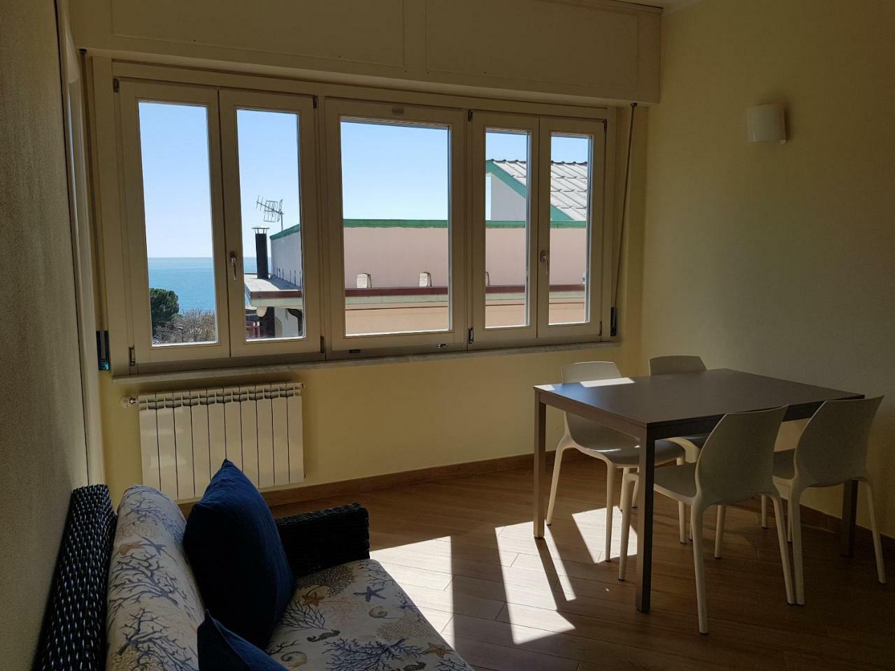 Stunning Seaview Apartment Monterosso al Mare Bagian luar foto